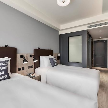 Moxy Taichung Hotel Ngoại thất bức ảnh